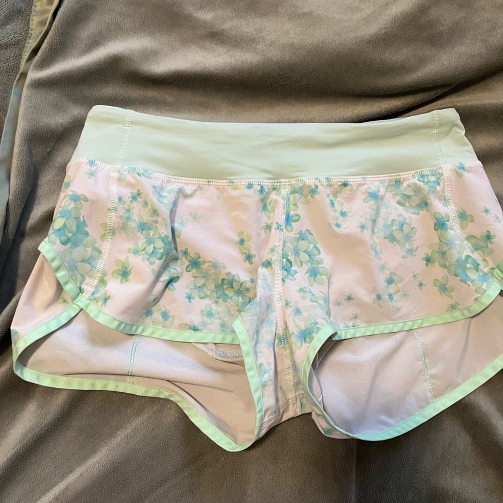 Lululemon Speed up shorts